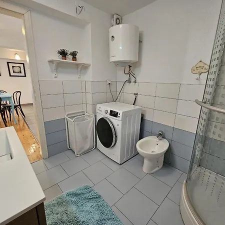 Barbara Mit Wuenderschoene Terrasse By Interhome Apartamento *