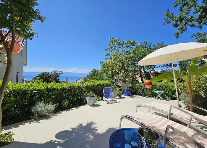 Barbara Mit Wuenderschoene Terrasse By Interhome * Njivice
