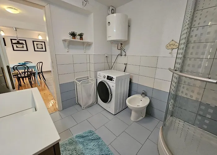 Barbara Mit Wuenderschoene Terrasse By Interhome Apartamento *