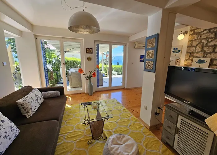 Apartamento Barbara Mit Wuenderschoene Terrasse By Interhome Njivice